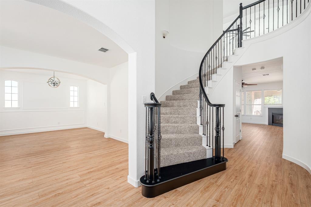 926 Falcon Trail Murphy, TX 75094 - Photo 3 of 29