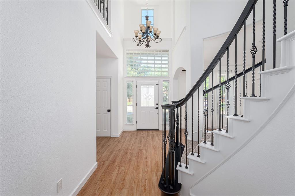 926 Falcon Trail Murphy, TX 75094 - Photo 4 of 29