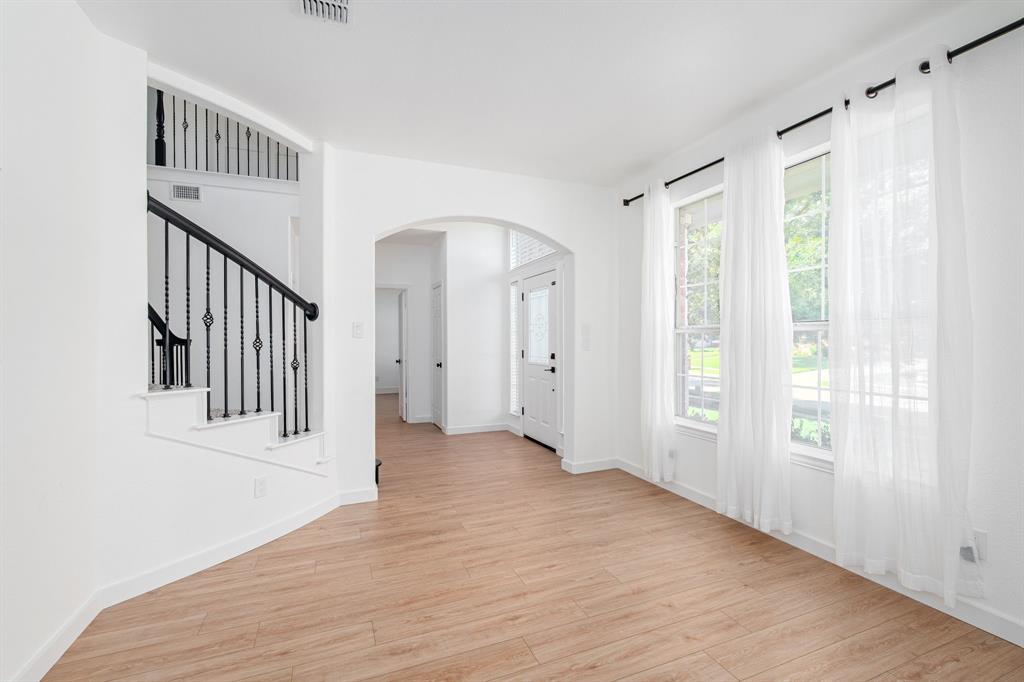 926 Falcon Trail Murphy, TX 75094 - Photo 6 of 29