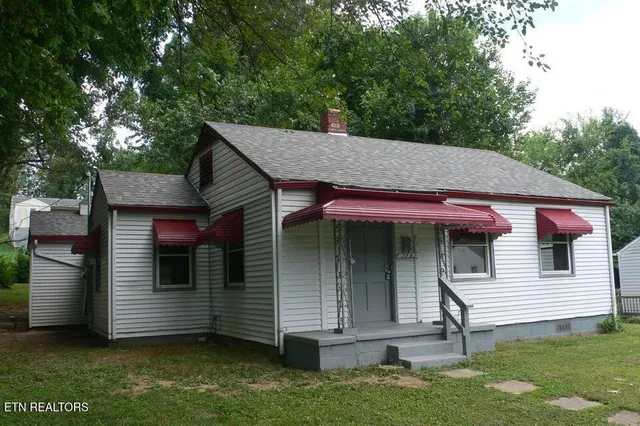 $179,700 | 3430 Wilson Avenue, Knoxville, TN 37914