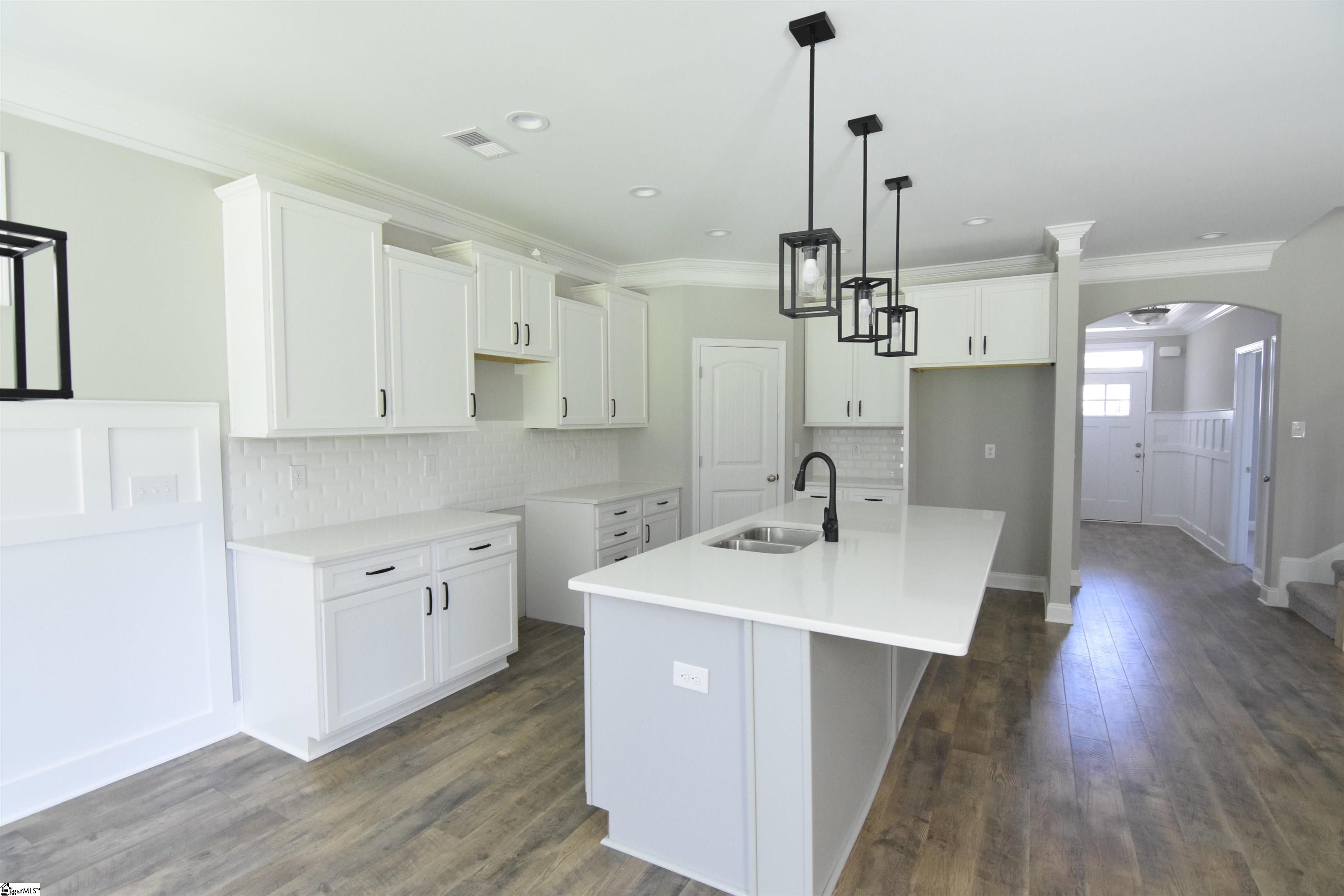 7 Ridgebury Place Greenville, SC 29607 - Photo 9 of 25 Gallery Image 9