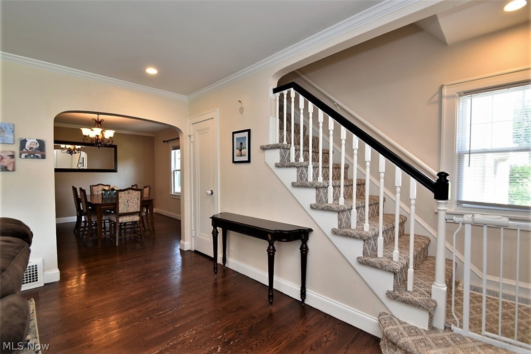 932 Beverly Road Cleveland Heights, OH 44121 - Photo 2 of 26 Gallery Image 2