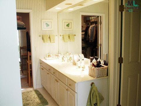 844 Garnet Court Rochester, MI 48306 - Photo 10 of 12 730479-9.JPG