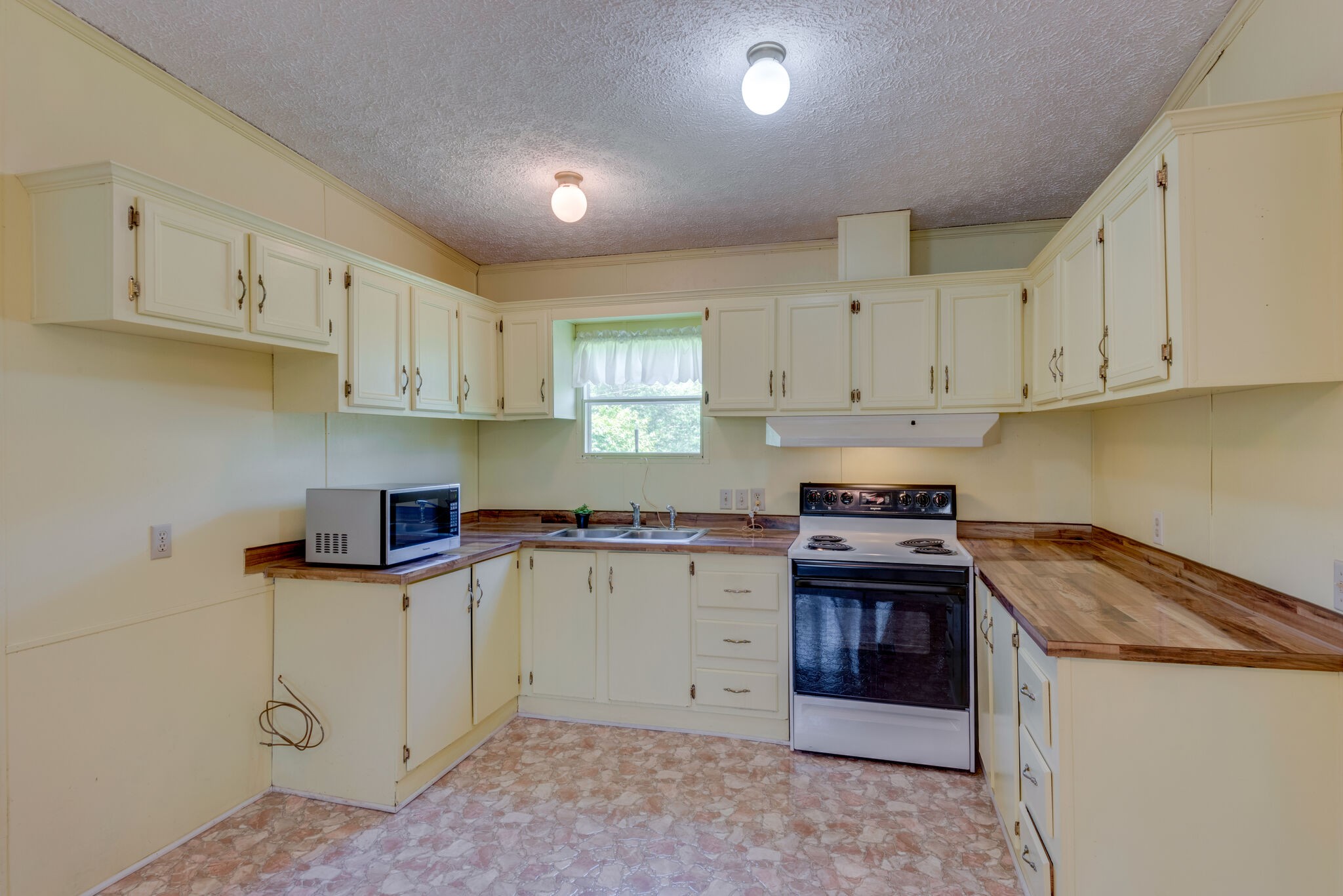 405 Furnace Hollow Road Dickson, TN 37055 - Photo 11 of 27 Gallery Image 11