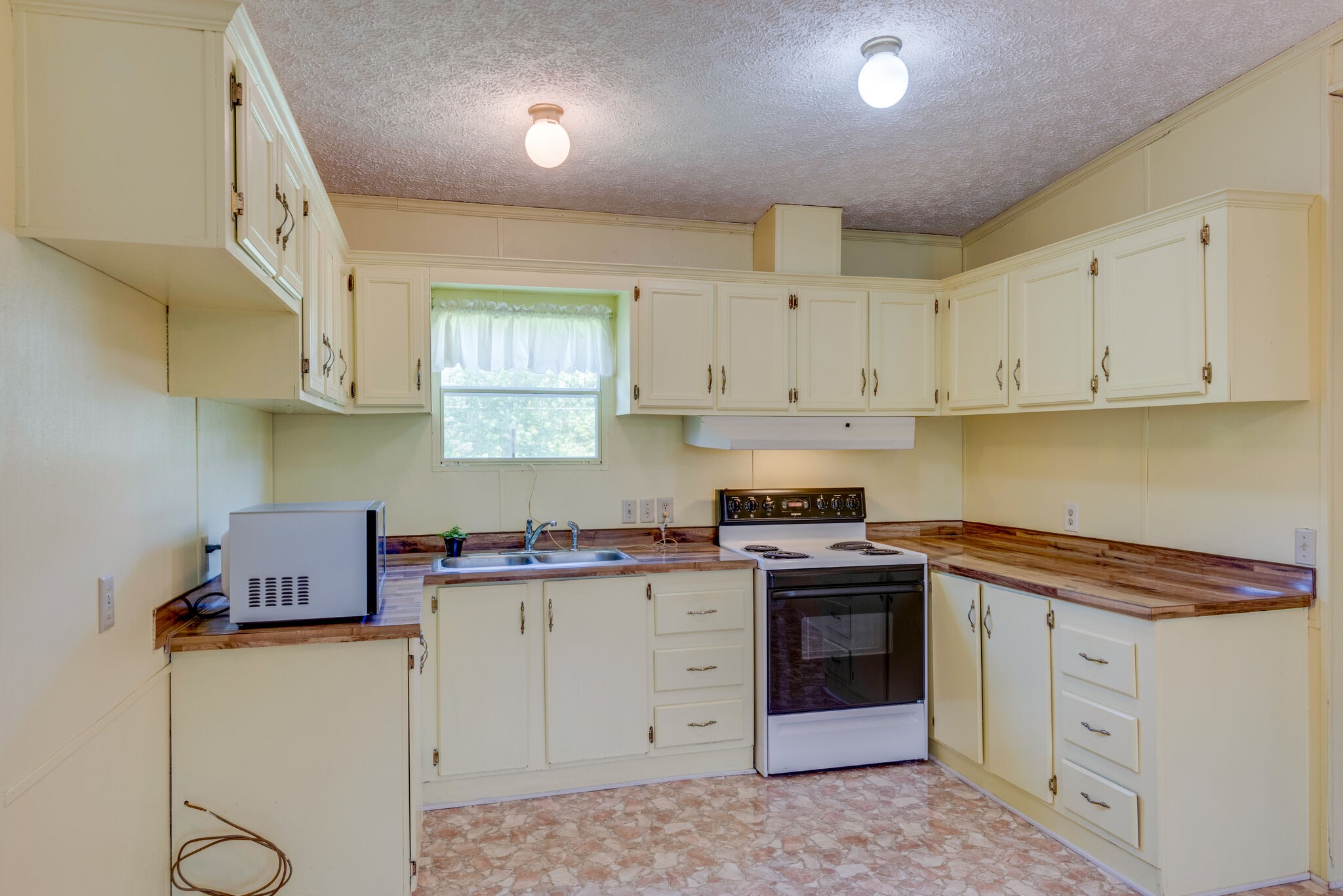 405 Furnace Hollow Road Dickson, TN 37055 - Photo 10 of 27 Gallery Image 10