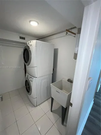 $7,000 | 1127 Laguna Springs Drive, Weston, FL 33326