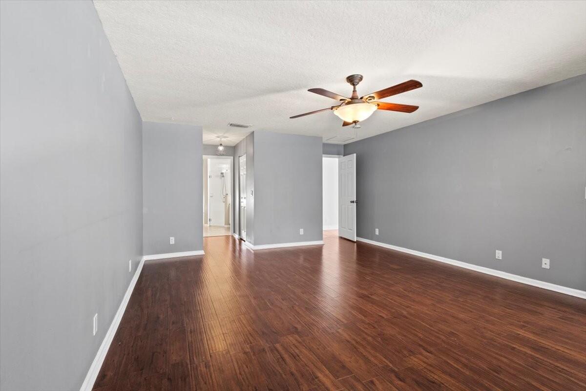 515 Southeast Cliff Road Port St. Lucie, FL 34984 - Photo 28 of 70 515-SE-Cliff-Rd-0014