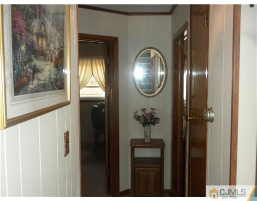 317 Decatur Avenue Middlesex, NJ 08846 - Photo 7 of 25 Gallery Image 7
