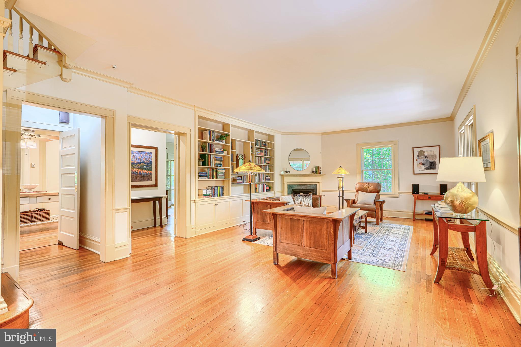 207 Hawthorn Road Baltimore, MD 21210 - Photo 27 of 123 Spacious living rm w/entry to kitchen & dining rm
