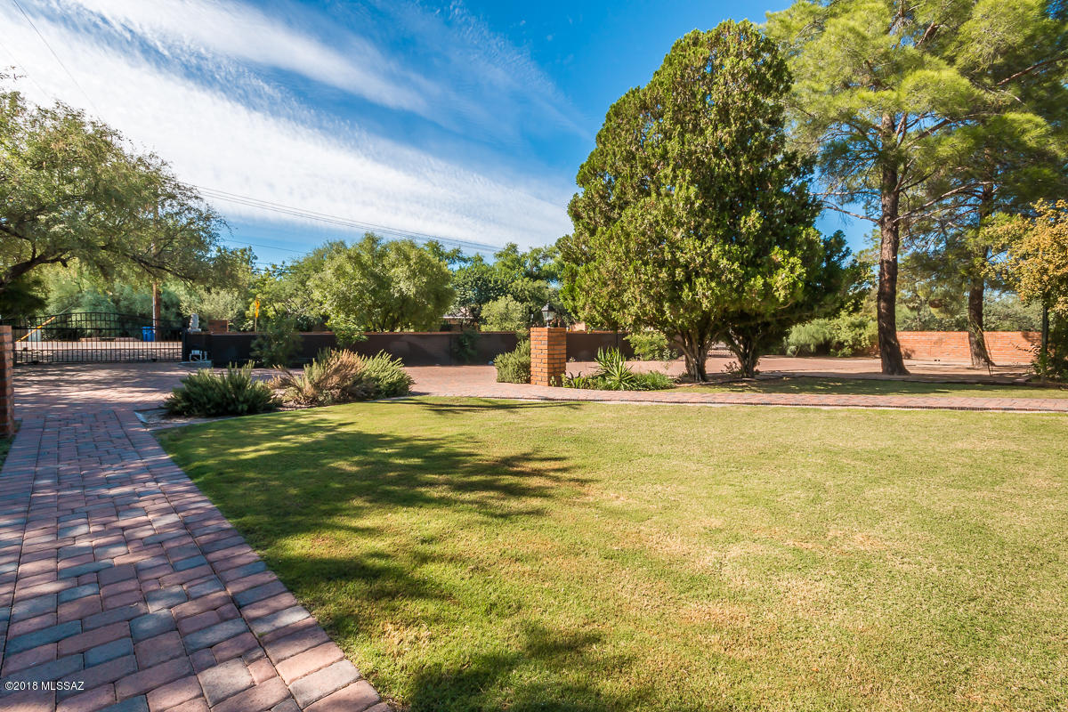 4957 East Fort Lowell Road Tucson, AZ 85712 - Photo 5 of 42