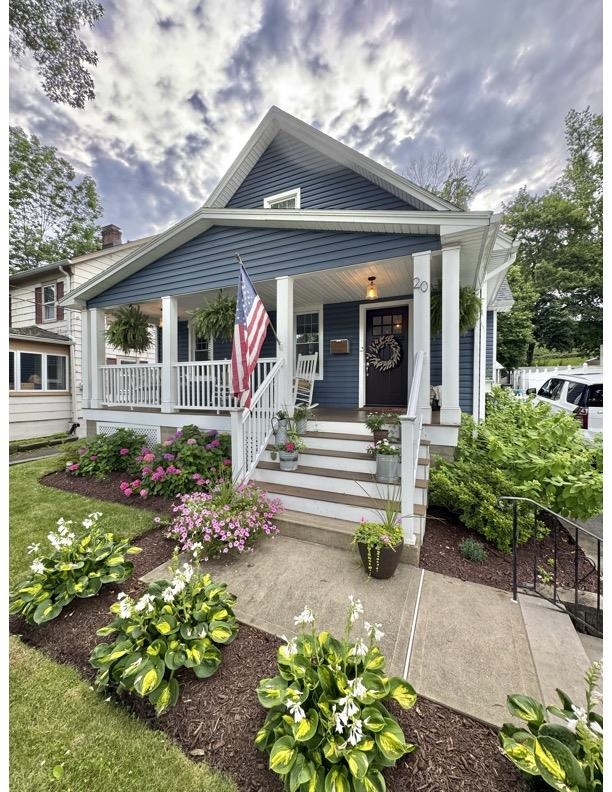 20 Colonial Road Morristown, NJ 07960 - Photo 1 of 33