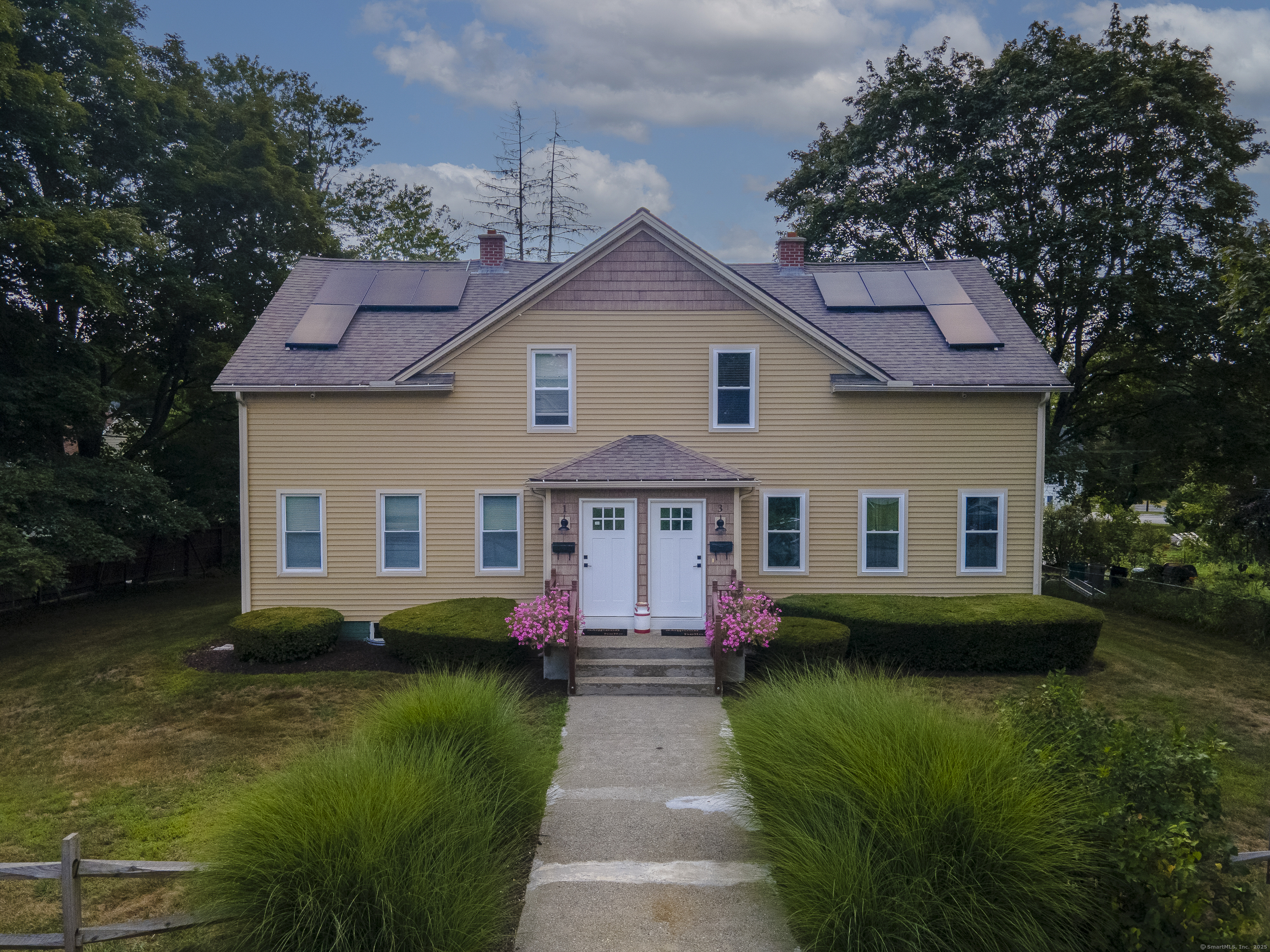 1 6th Street Plainfield, CT 06374 - Photo 1 of 1 a front view of house with yard and green space