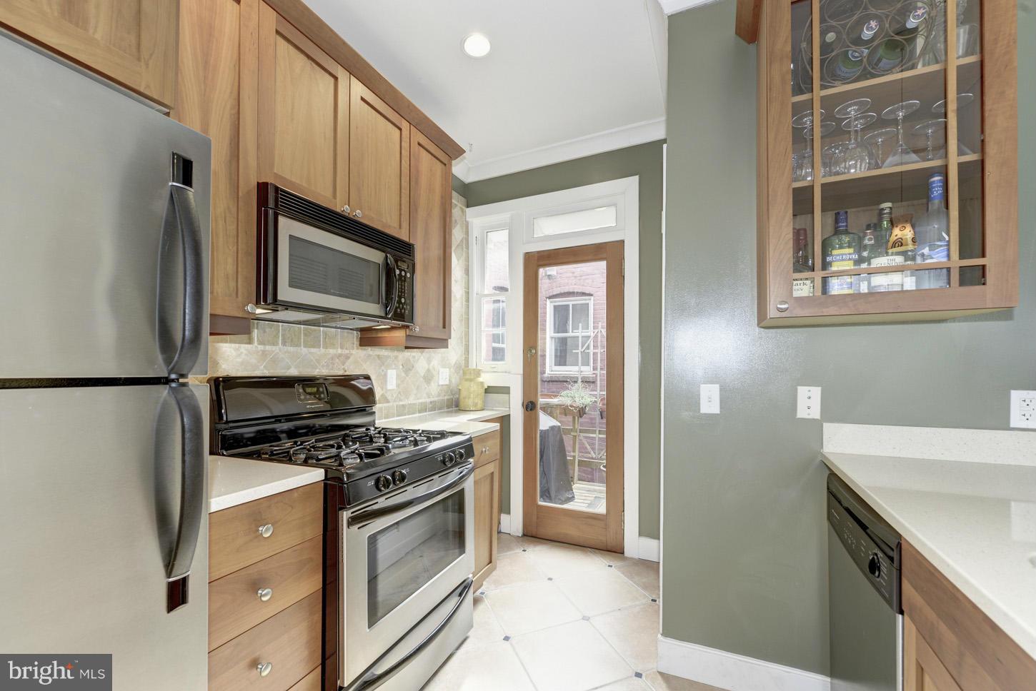 334 14th Place Northeast, Unit 3 Washington, DC 20002 - Photo 5 of 15 Kitchen