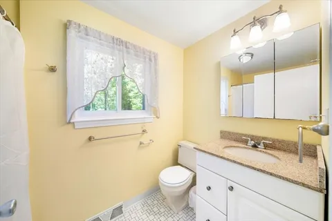 $739,900 | 7 Hundred Oaks Lane, Ashland, MA 01721