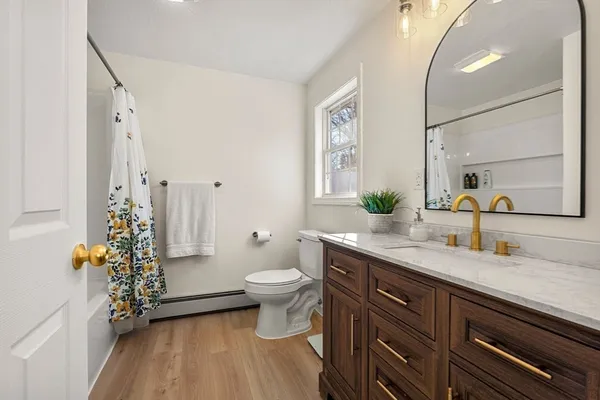 $469,900 | 16 Beale Street, Worcester, MA 01606