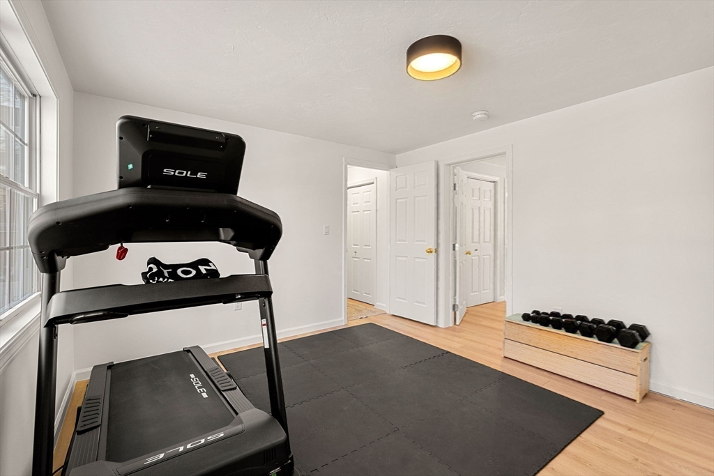 16 Beale Street Worcester, MA 01606 - Photo 26 of 40