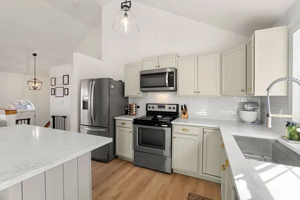 $469,900 | 16 Beale Street, Worcester, MA 01606