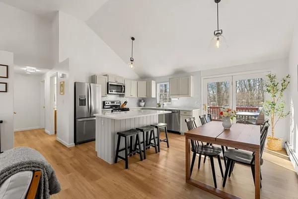 $469,900 | 16 Beale Street, Worcester, MA 01606