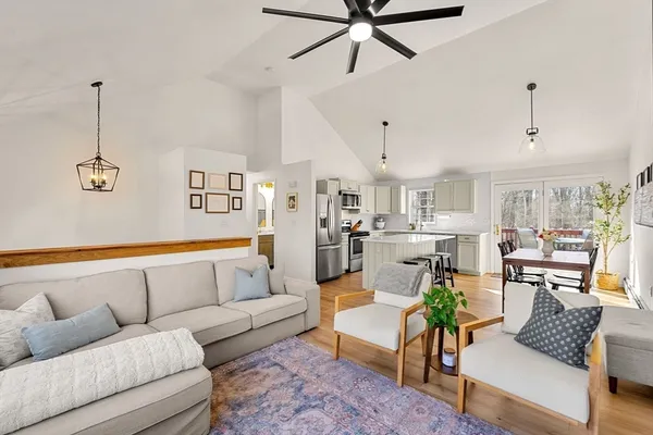 $469,900 | 16 Beale Street, Worcester, MA 01606