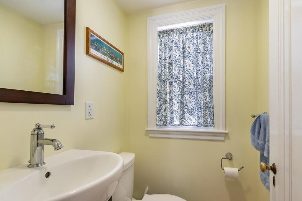 5 Hallron Road Newton, MA 02462 - Photo 19 of 34 Gallery Image 19