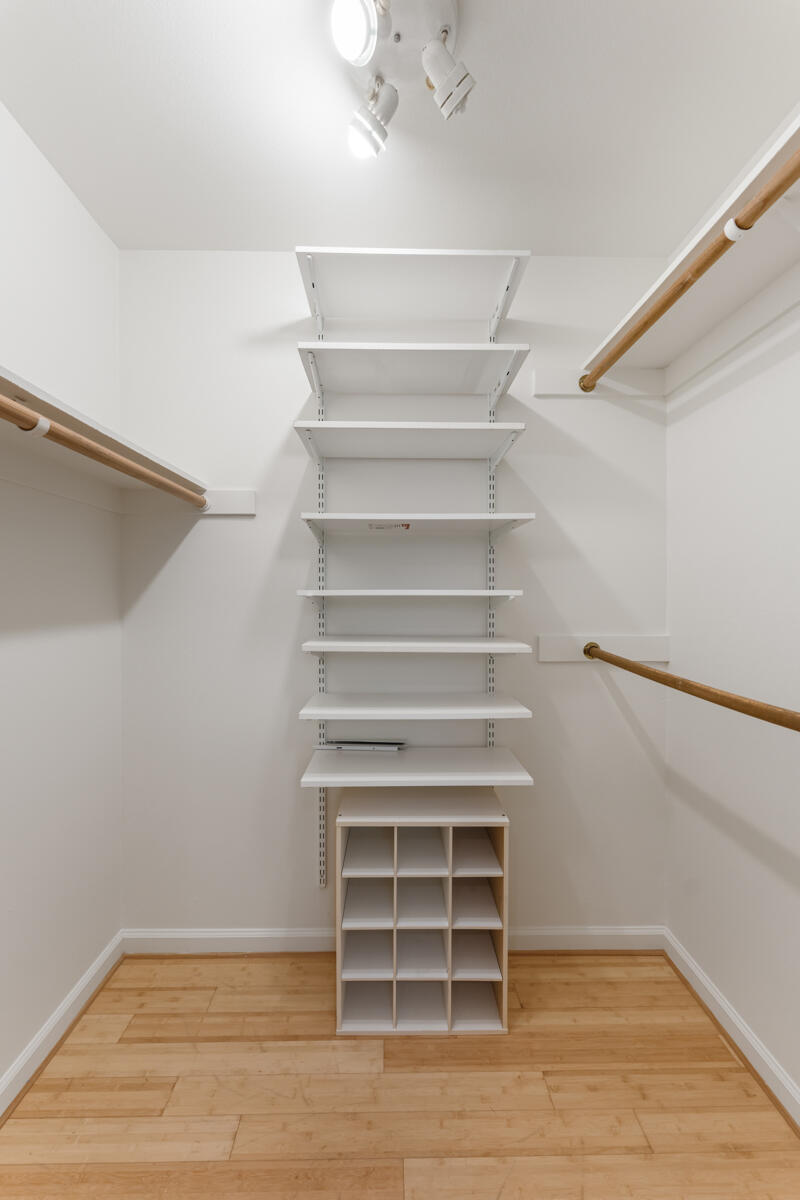 555 North La Cumbre Road Santa Barbara, CA 93110 - Photo 7 of 15 Closet