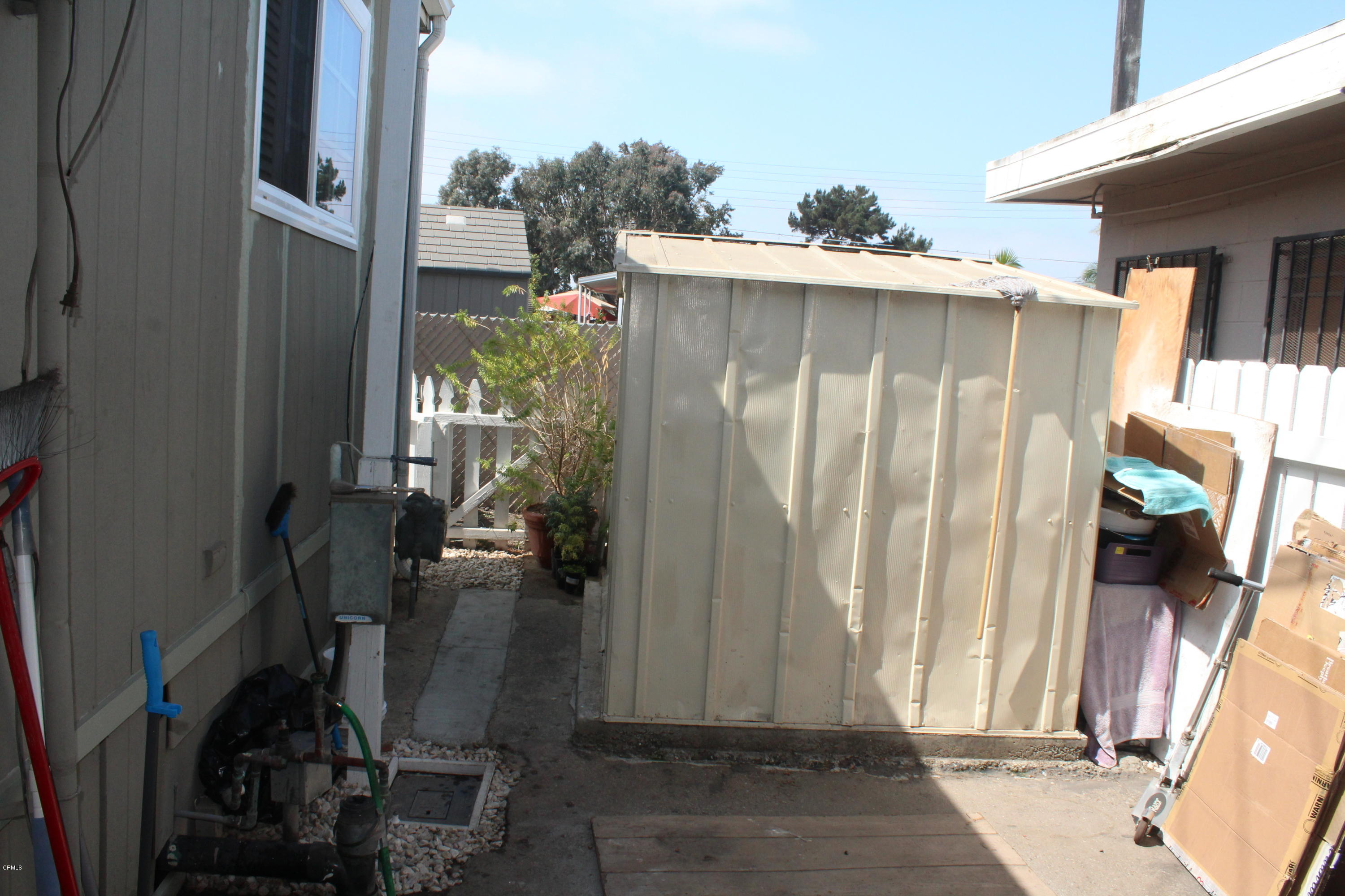 4145 Serena Lane, Unit 21 Oxnard, CA 93033 - Photo 15 of 16 a view of a back yard of the house