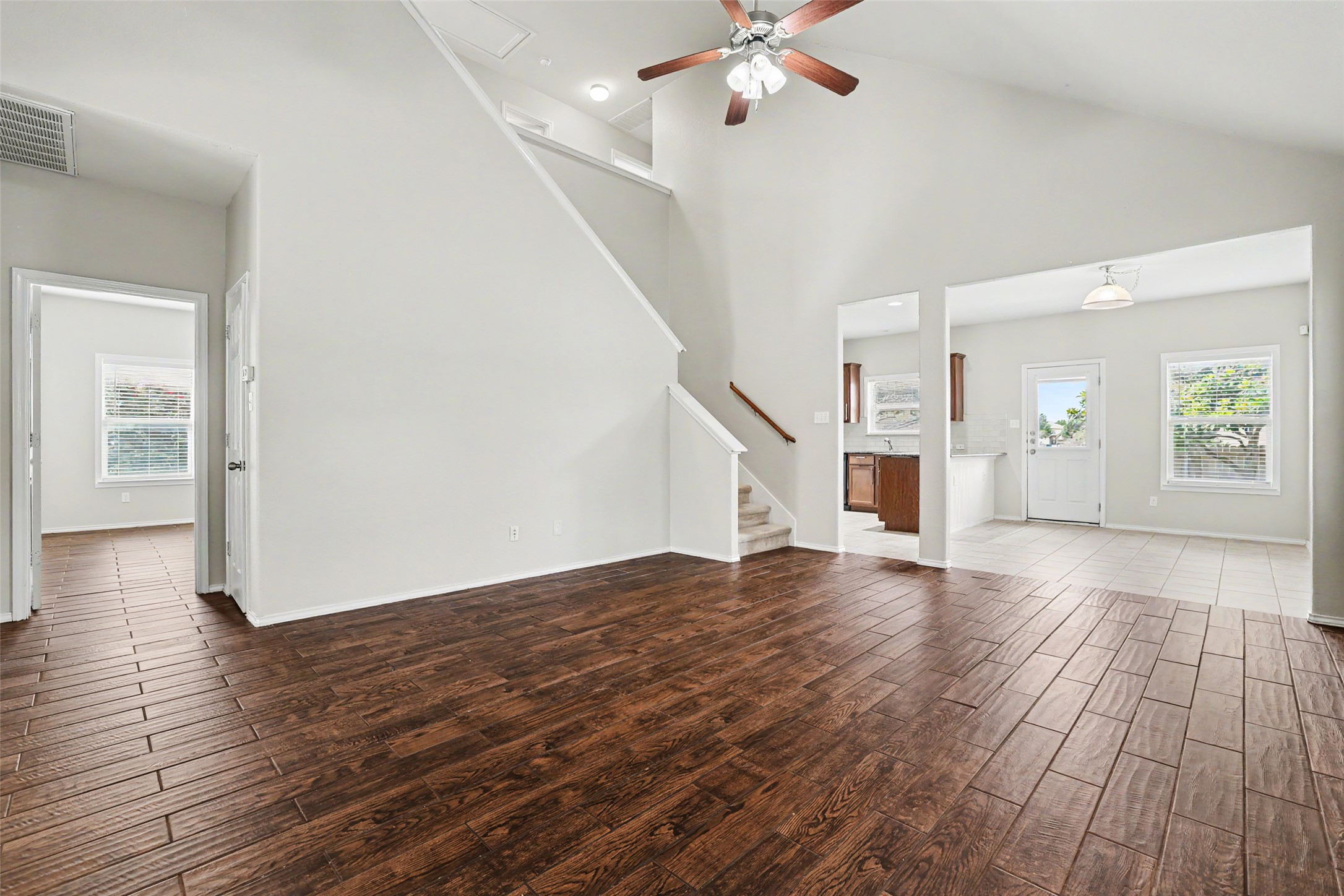 400 Falcon Lane Leander, TX 78641 - Photo 6 of 35