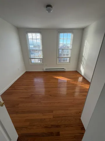 $2,000 | 162 Griffith Street, Unit 5, Jersey City, NJ 07307