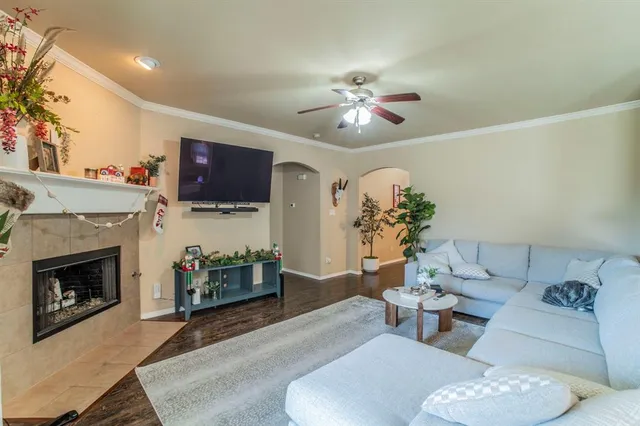 $330,000 | 513 Greenvale Court, Saginaw, TX 76179