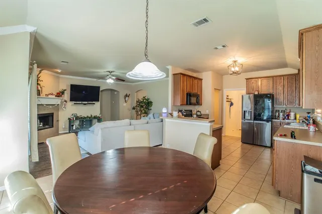 $330,000 | 513 Greenvale Court, Saginaw, TX 76179