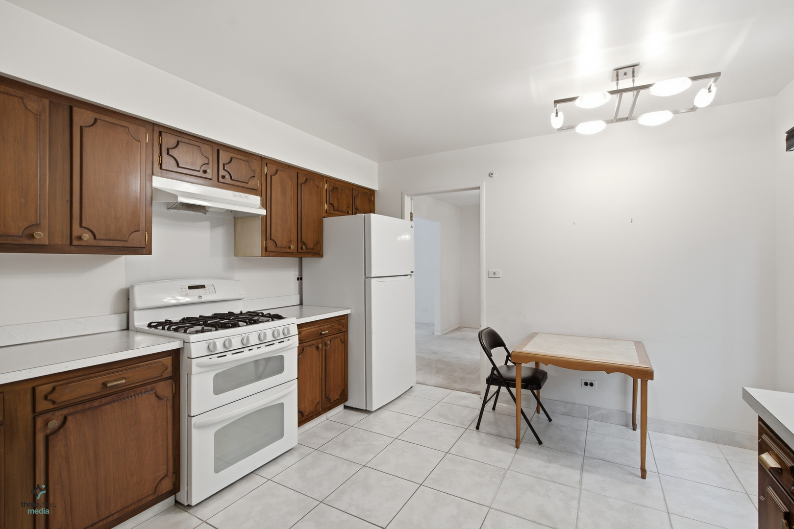 681 Smoke Tree Road Deerfield, IL 60015 - Photo 9 of 39 Gallery Image 9