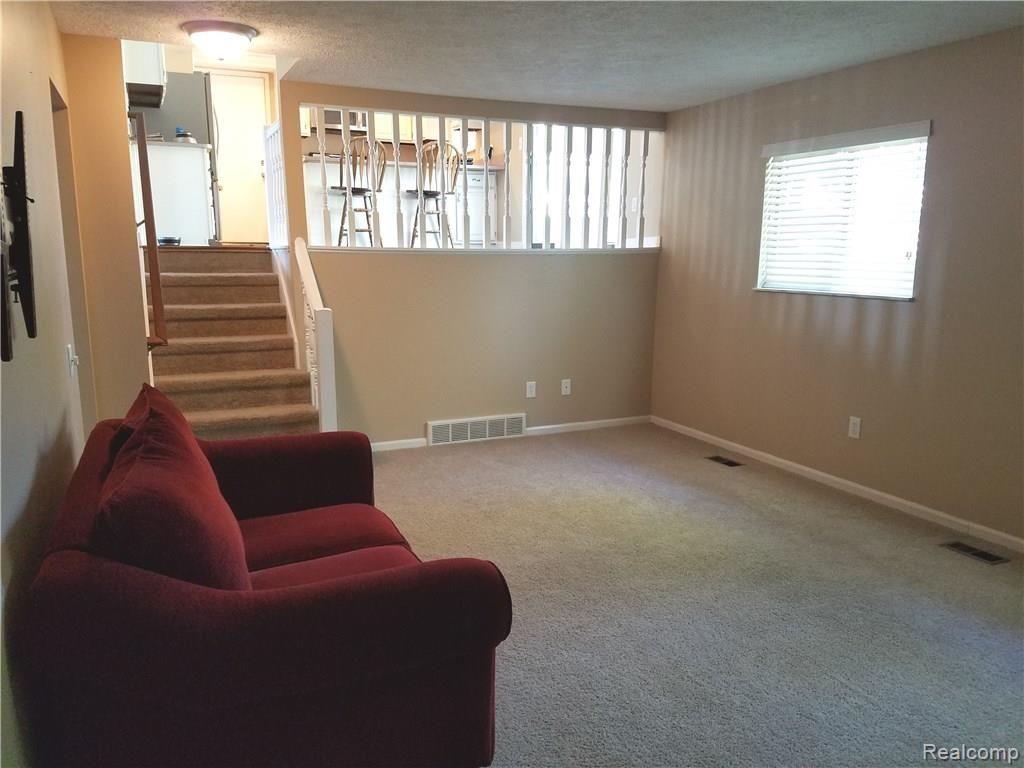 6182 Clarkston Road Clarkston, MI 48346 - Photo 8 of 20 20160920_103412.jpg