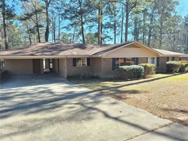 $214,500 | 306 Meredith Drive, Ball, LA 71405