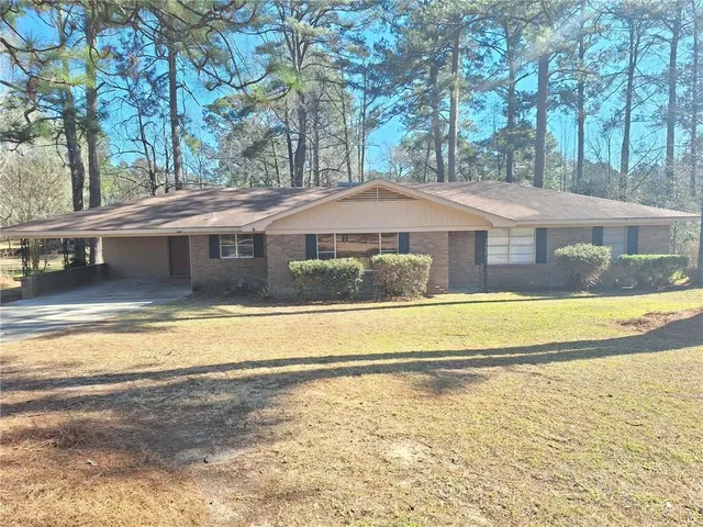 $214,500 | 306 Meredith Drive, Ball, LA 71405