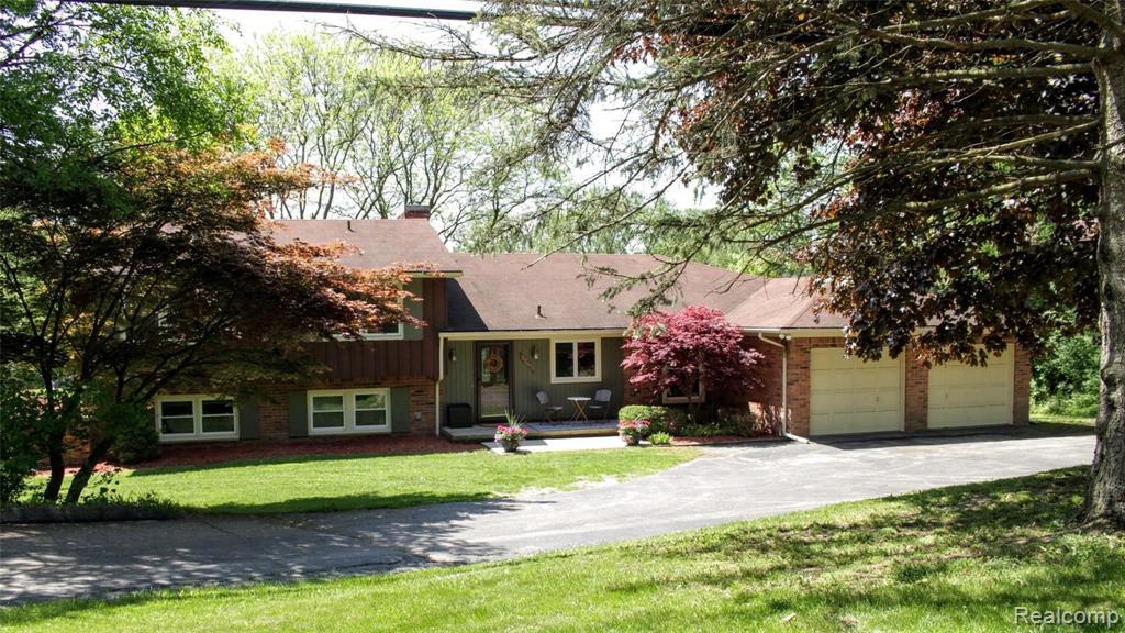 32671 West Eleven Mile Road Farmington Hills, MI 48336 - Photo 1 of 35