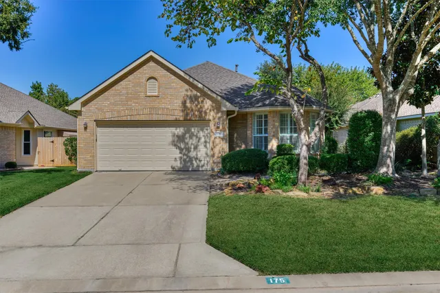 $359,000 | 175 West Lilac Ridge Place, The Woodlands, TX 77384