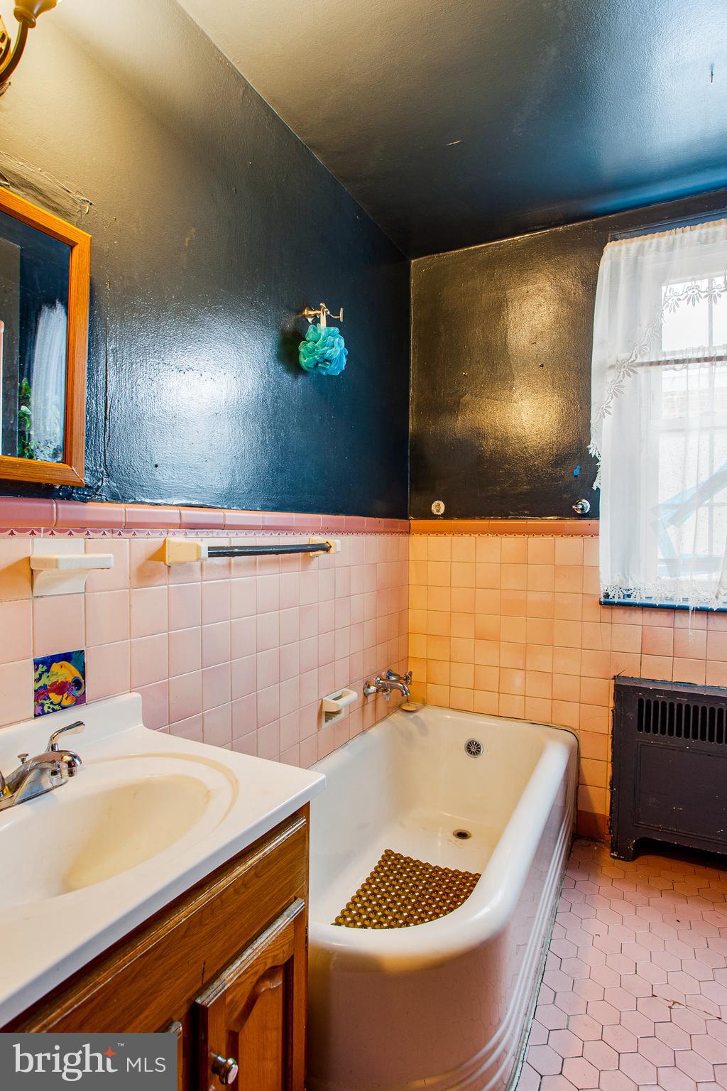 7832 Argus Road Philadelphia, PA 19150 - Photo 10 of 22 Gallery Image 10