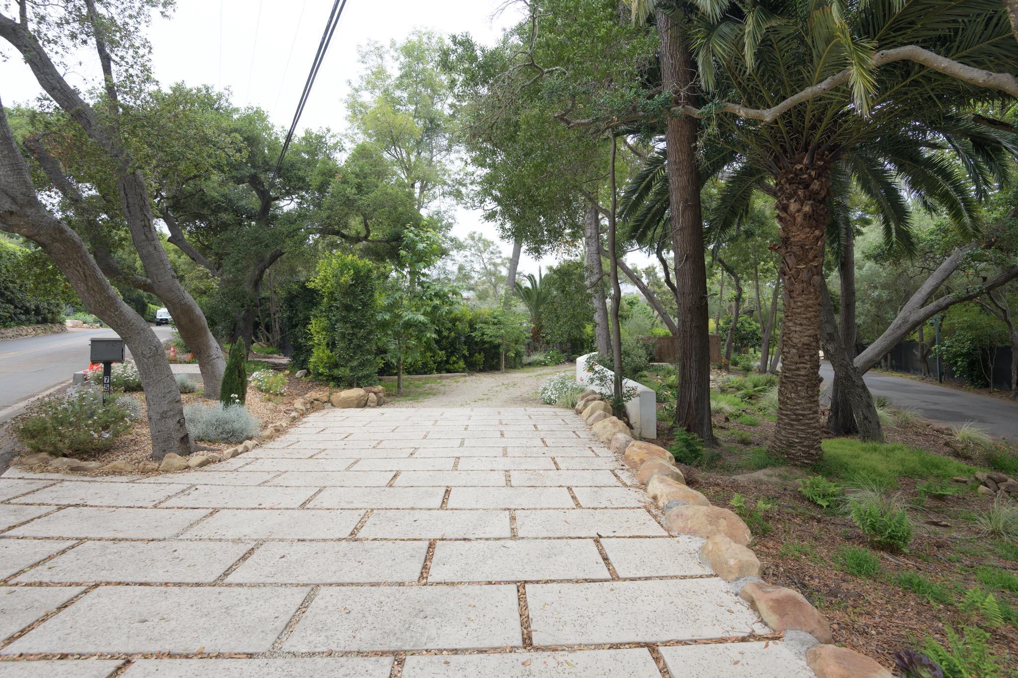 750 Hot Springs Road Santa Barbara, CA 93108 - Photo 1 of 6 Driveway