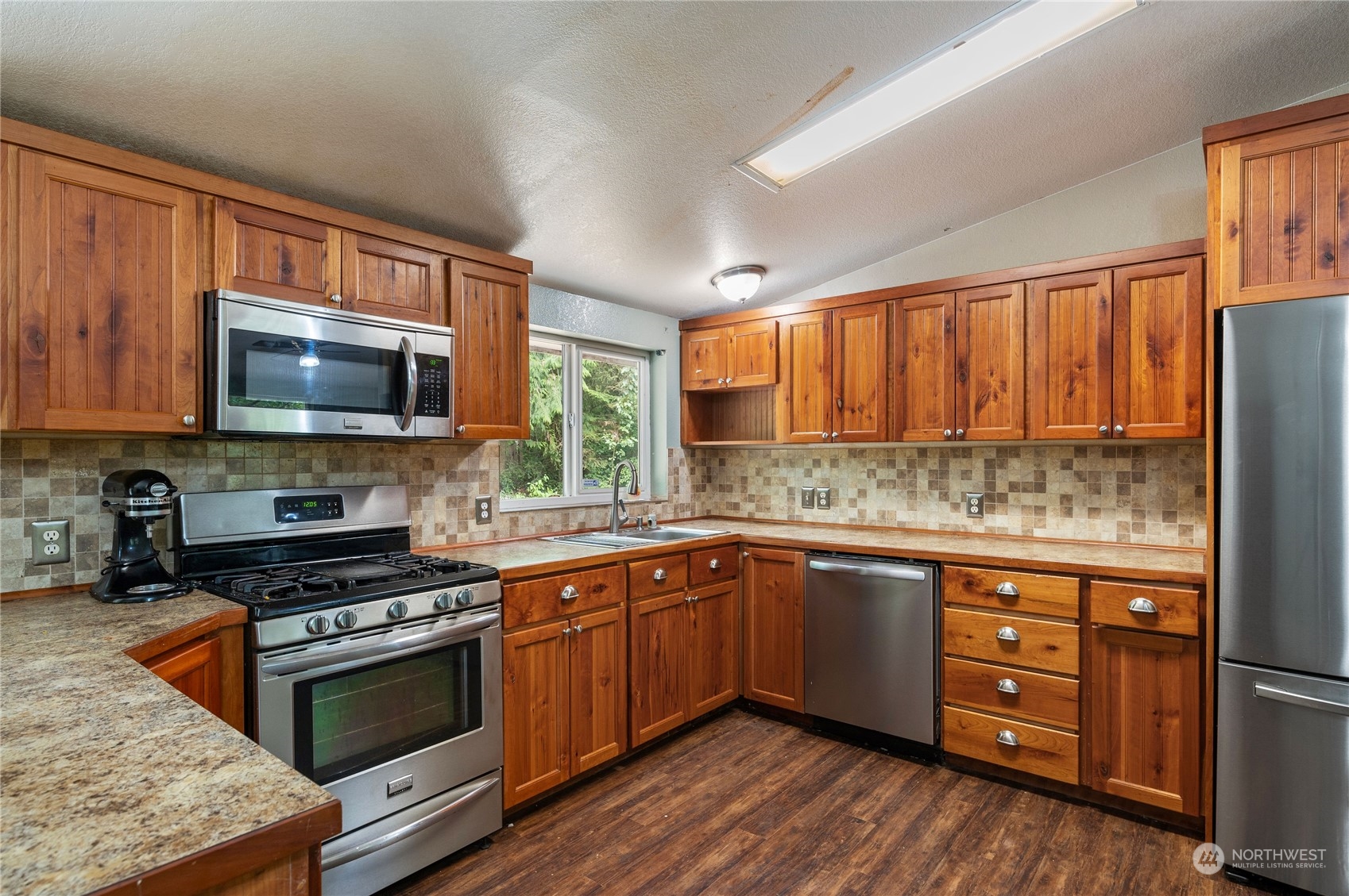 2000 East Rasor Road Belfair, WA 98528 - Photo 4 of 25 Gallery Image 4