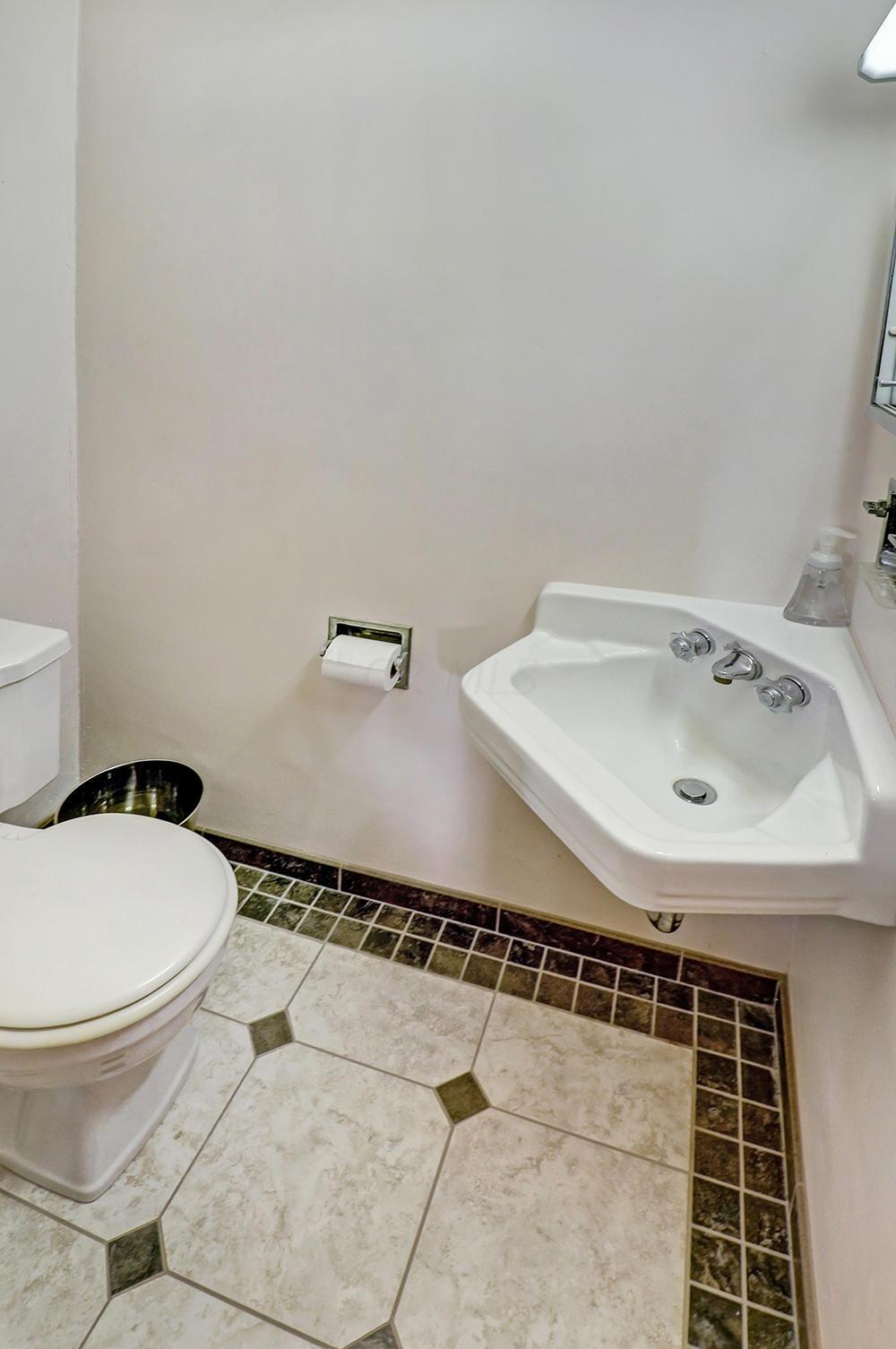 3220 Minerva Lake Road Columbus, OH 43231 - Photo 14 of 22 Gallery Image 14