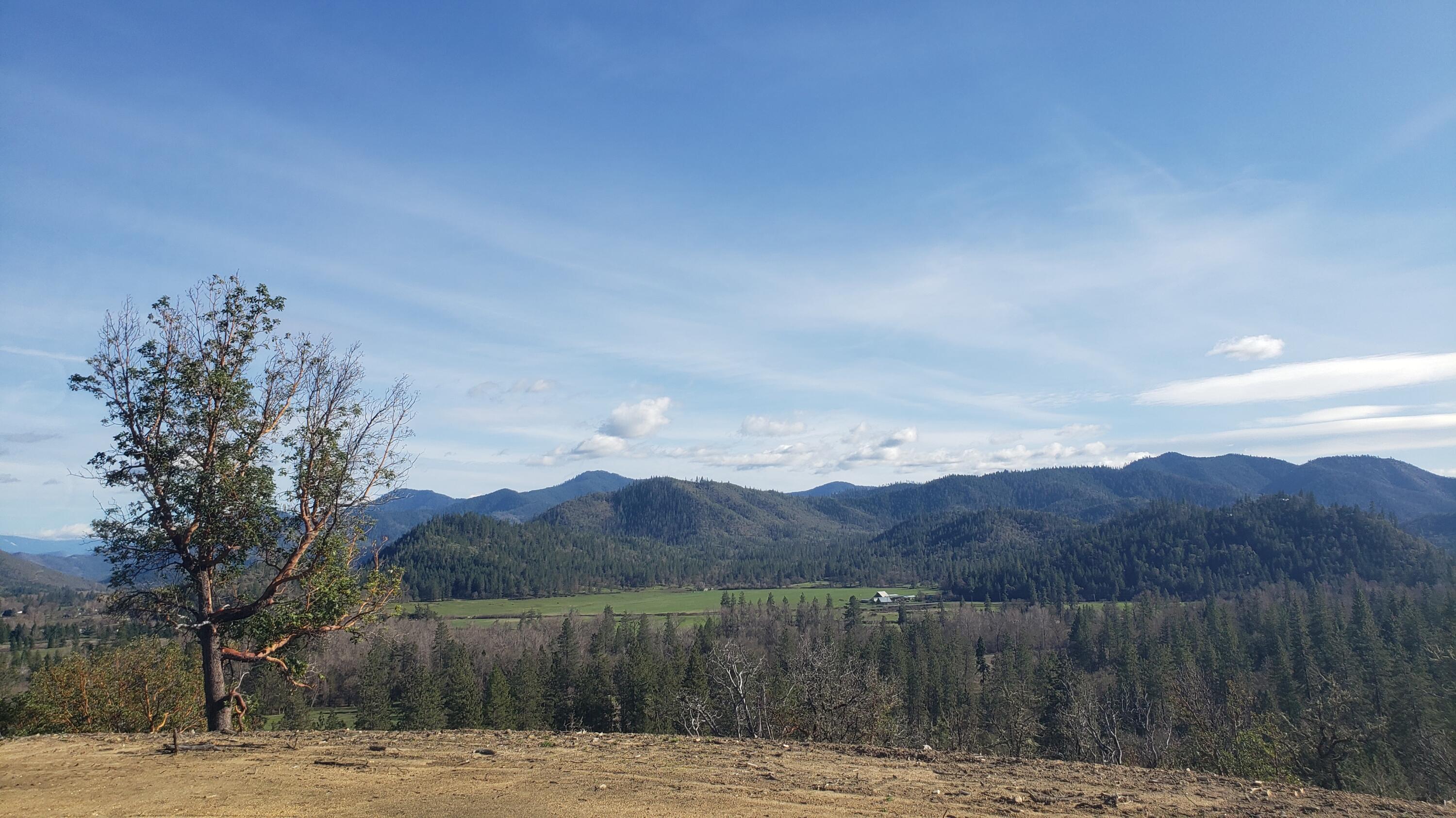 Messinger Road, Unit 700 Williams, OR 97544 - Photo 6 of 14 a view of lake with mountain