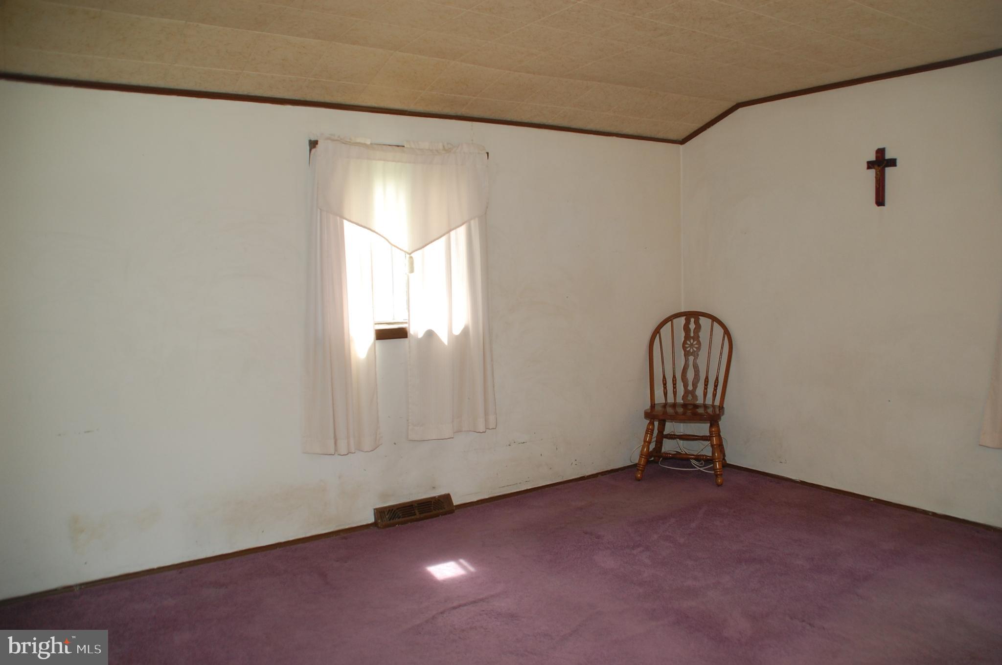 1366 Nevarc Road Warminster, PA 18974 - Photo 14 of 39 Primary Bedroom....