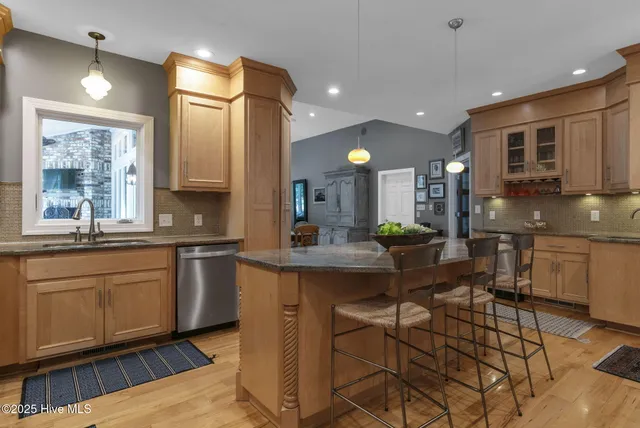 $712,500 | 2811 Deerfield Lane, Wilson, NC 27896