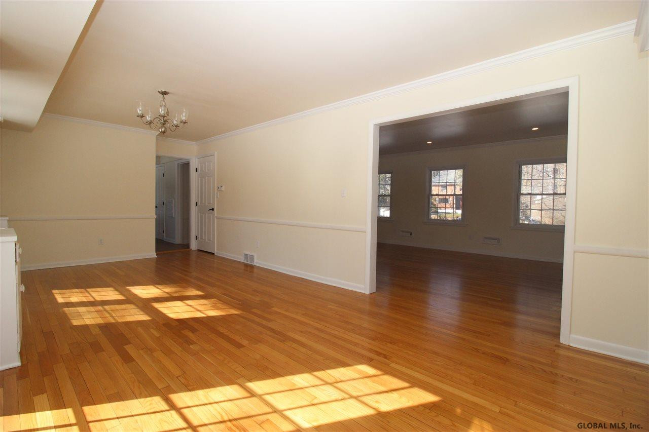 2378 Cayuga Road Niskayuna, NY 12309 - Photo 11 of 30 Photo 11