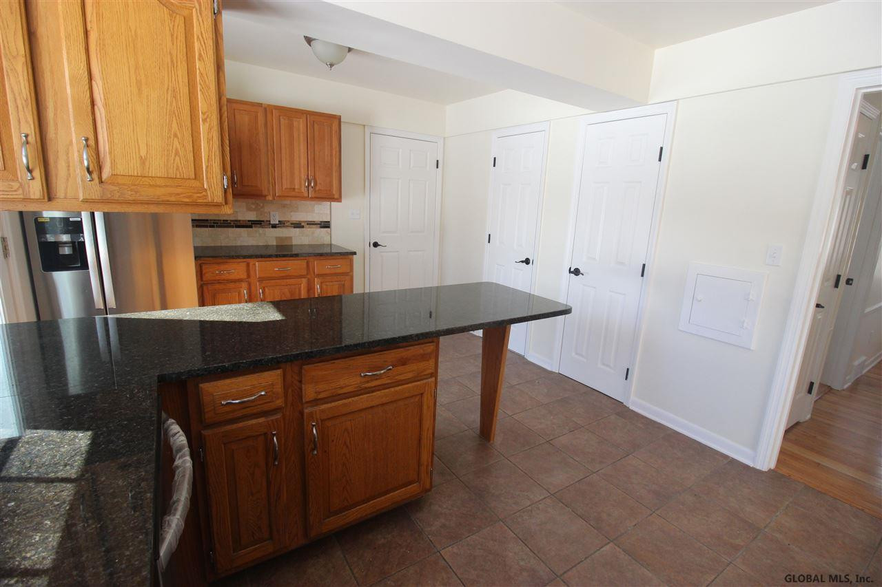 2378 Cayuga Road Niskayuna, NY 12309 - Photo 17 of 30 Photo 17