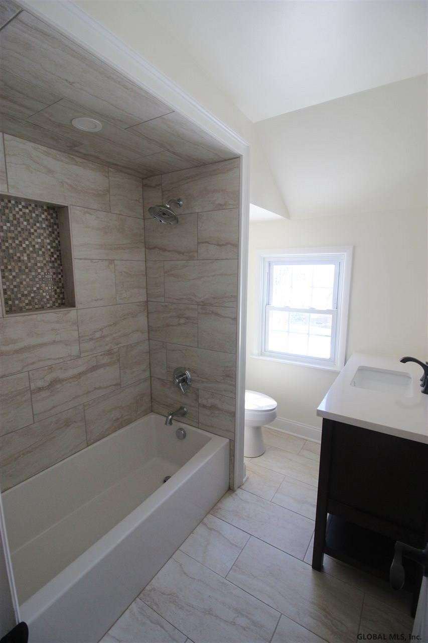 2378 Cayuga Road Niskayuna, NY 12309 - Photo 19 of 30 Photo 19