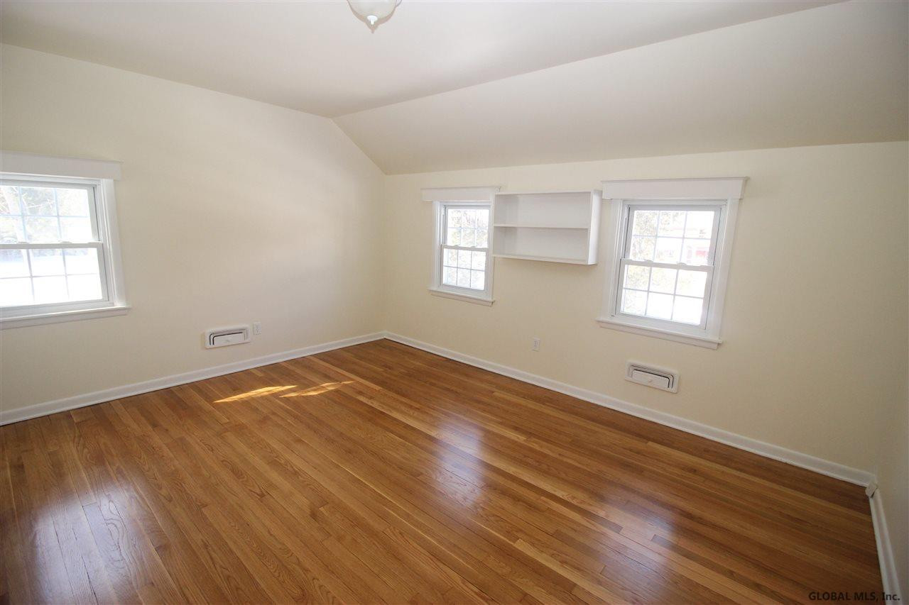 2378 Cayuga Road Niskayuna, NY 12309 - Photo 22 of 30 Photo 22
