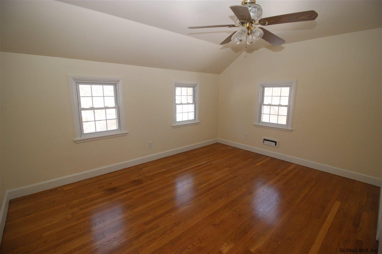 2378 Cayuga Road Niskayuna, NY 12309 - Photo 25 of 30 Photo 25