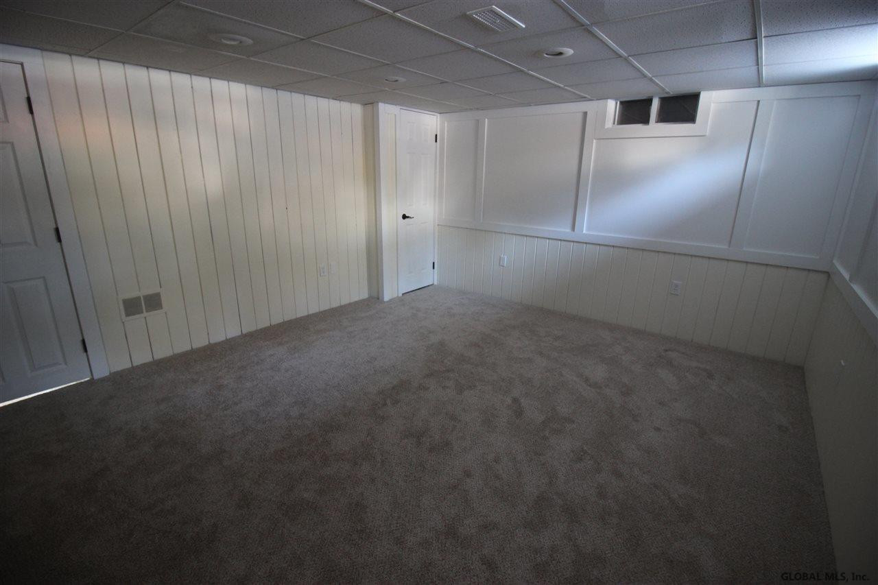 2378 Cayuga Road Niskayuna, NY 12309 - Photo 27 of 30 Photo 27
