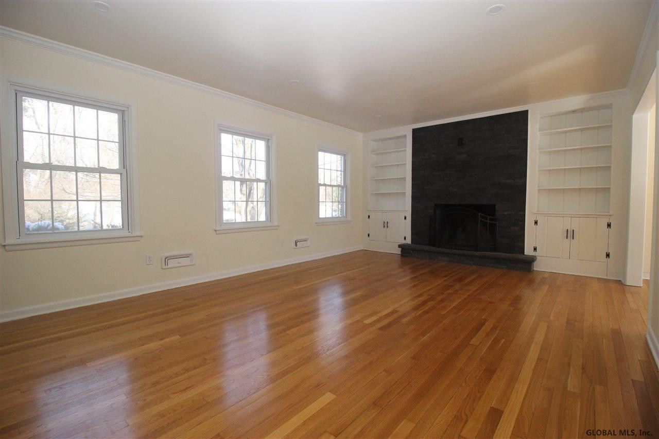 2378 Cayuga Road Niskayuna, NY 12309 - Photo 7 of 30 Photo 7